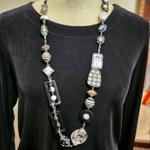 Like new Chicos black and white chunky 32" necklace